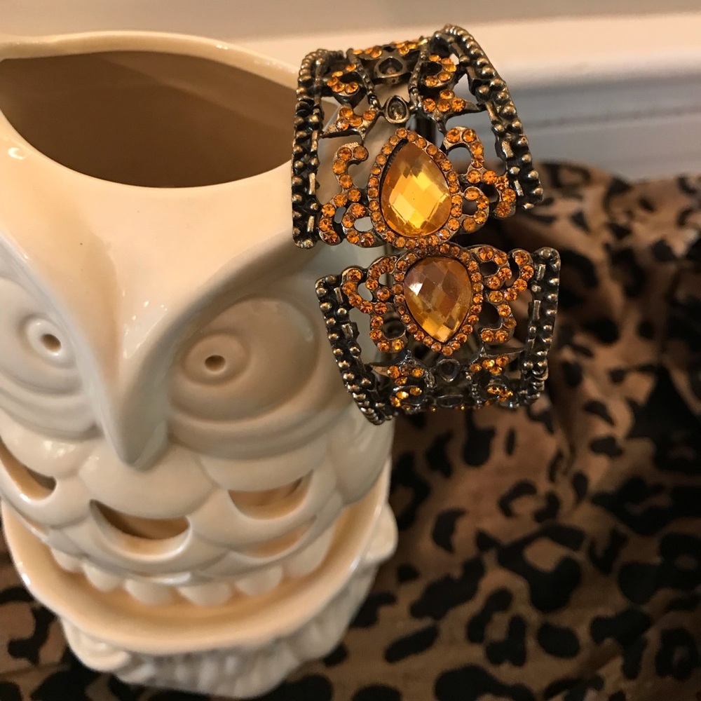 NWT Antique inspired bracelet